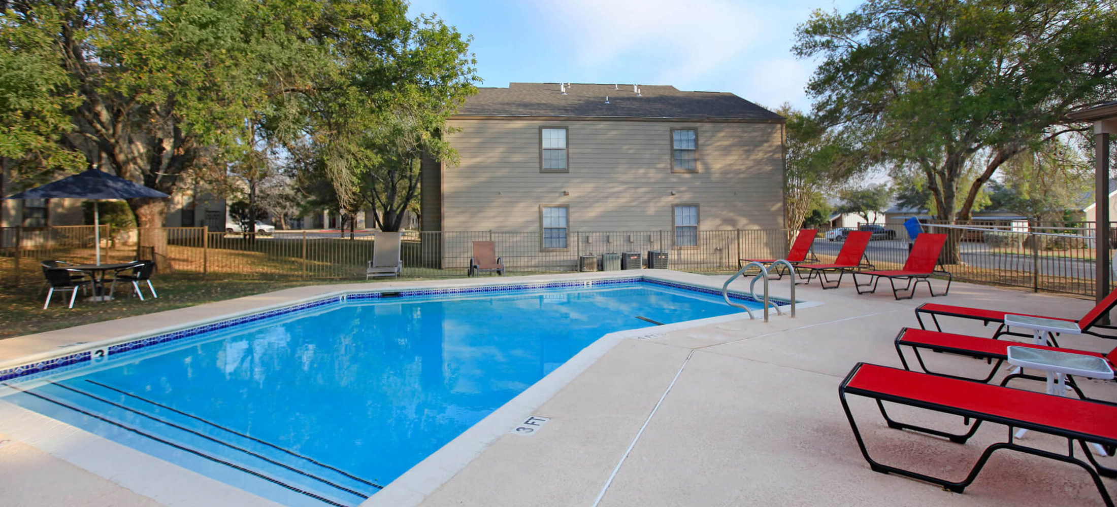 Country Villa Apartments in Castroville, TX